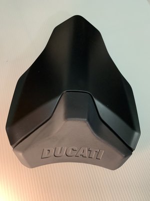 Ducati 原廠 848 EVO 極新黑色後單座蓋, 848, 1098, 1198可用 247.3.307.1A