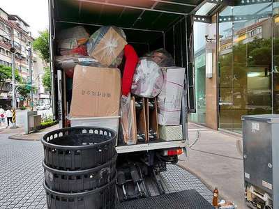 台北市士林區：廢棄物清運、囤積雜物清理、垃圾清運，大型傢俱廢棄物搬運＞30年專業服務、誠信、負責、珍惜所託
