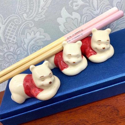 日本 小熊維尼 造型公仔 陶瓷 筷架 筷托 擺飾 筷子架筆架 餐具 食器 winnie 維尼 維尼熊 生日禮物