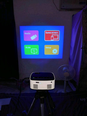 BLADE無線投屏行動投影機T20 台灣公司貨 家庭劇院 投影儀 無線投影(二手出清）