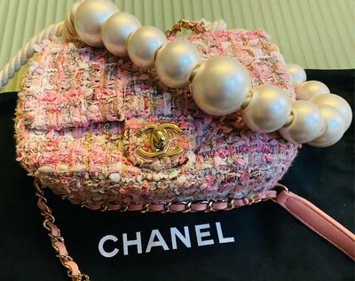 Mini Pearl Handle Flap Bag in Pink Tweed