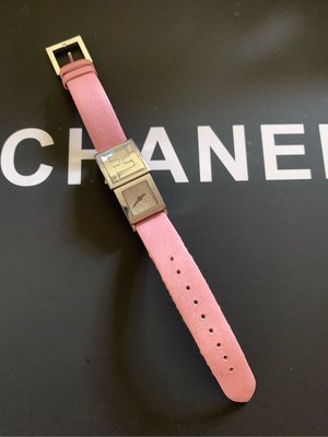 真品FENDI 滿鑽 粉紅皮帶 錶。二手品 降價隨便賣（販售完畢）