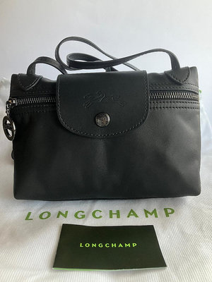 全台缺貨瓏驤Longchamp Le Pliage Xtra 斜背袋 XS 黑色(小牛皮)