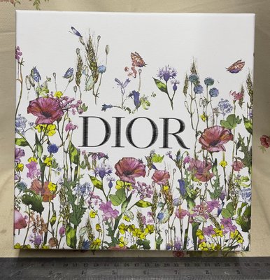 龍廬-自藏出清~紙製品-Dior迪奧專櫃正品浪漫粉紅禮盒限量空盒[不含緞帶](內含填充紙張)/只有1盒/可收藏送人自用