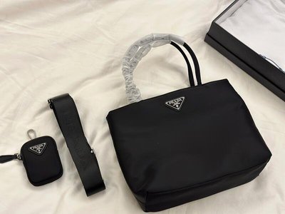 Jisoo代購 Prada大容量手提包 prad  tote系列女式購物袋 尼龍時尚簡約單肩包