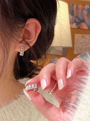 秋冬珍珠耳圈2022年新款潮小眾設計感高級氣質耳環女耳飾耳扣耳釘~特價
