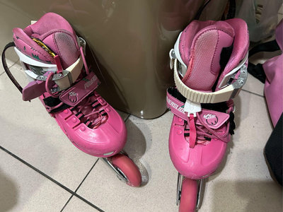 二手兒童直排輪/粉紅色直排輪鞋組全配含安全帽/護具16.9-18.9cm台北面交