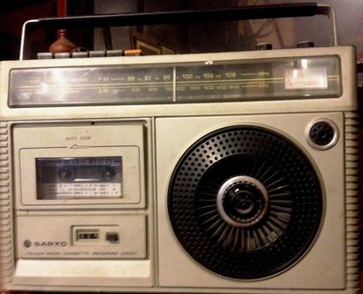 古董 早期 收音機(已售) 柑仔店 復古 電影 商場 營業 展覽 居家生活 場景 場地 布置 二手 中古