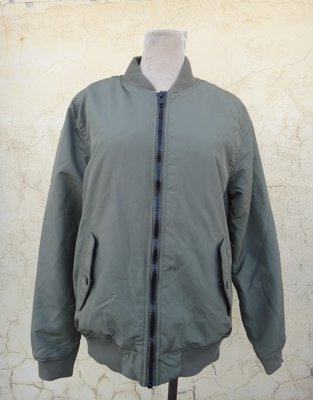 jacob00765100 ~ 正品 H&amp;M 軍綠色 鋪棉 飛行夾克/外套 size: S