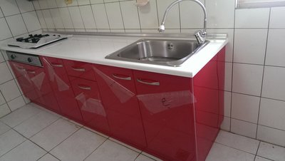 亞毅 06-2219779 紅色白色歐化廚具 水槽 人造石檯面 不鏽鋼流理台 碗盤架 系統展示架