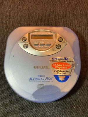 AIWA CD隨身聽 型號XP-V523 無法使用當零件機出售