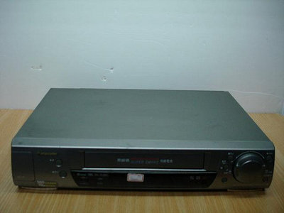 @【小劉2手家電】九成新的 PANASONIC VHS錄放影機,NV-RJ86C型,故障機也可修理 !