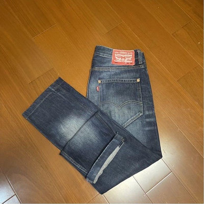 （Size 30/34版稍大) Levi’s 504紅皮標中低腰直筒牛仔褲（3031-3）