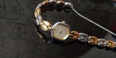 Seiko ladies手鍊造型石英腕錶