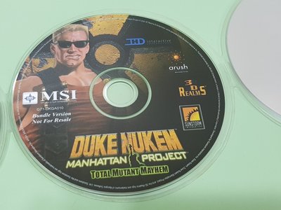 PC Duke Nukem 毀滅公爵：曼哈頓計畫　毀滅公爵系列遊戲。明星“阿諾”為腳本設計角色，可使用超多武器與敵人ＰＫ