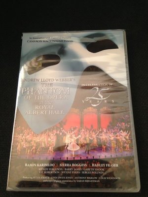 (全新未拆封)歌劇魅影:英國皇家亞伯特音樂廳 25周年紀念舞台版 DVD(傳訊公司貨)原價900元