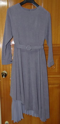 韓國 RARA家 藕色 長袖 百摺下擺 高質感保暖長洋裝  原價1700-1800元 全新轉賣