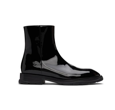 [全新真品代購-S/S22 SALE!] Alexander McQueen 黑色漆皮 短靴 / 靴子 (Tread)