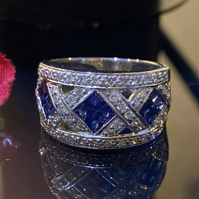 超級白亮熣燦 高等級藍寶1.01克拉 鑽石0.60克拉寬版PT900 白金鑽戒 時尚大氣款