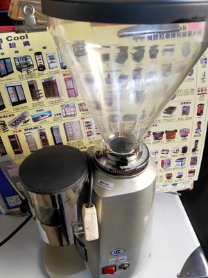 二手飛馬咖啡豆研磨機 上市拍賣了 在南門餐飲設備與網路同步展售中