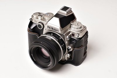 小馨小舖【TP Nikon DF 真皮開底式底座】相機保護套 相機包 DF
