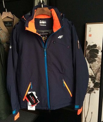 香港代購瑞士頂級滑雪外套類似羽絨外套RECCO雪崩救援系統 Primaloft材質保暖夾克防寒大衣軍大衣雨衣防風防水外套