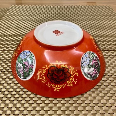 早期收藏。台灣老碗盤大同瓷器蓮花大碗公。紅色四方印的稀有品。
