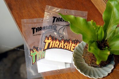 【 K.F.M 】THRASHER FLAME AIR FRESHENER 日本限定 火焰Logo 芳香片 吊卡