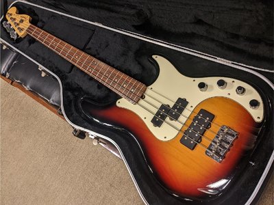 Fender American 2007 Deluxe Precision Bass