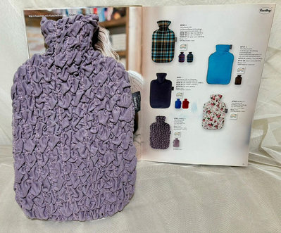 【宇冠】德國fashy 紫色縐摺泡泡棉造型 2L冷/熱水袋,特價優惠$690元