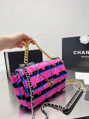 【日本二手】帆布Chanel 19bag 系列菱格包香奈兒#精致女神推薦入手呦 美貌與實用并存 近年超盛行而小香這款做的超級17732
