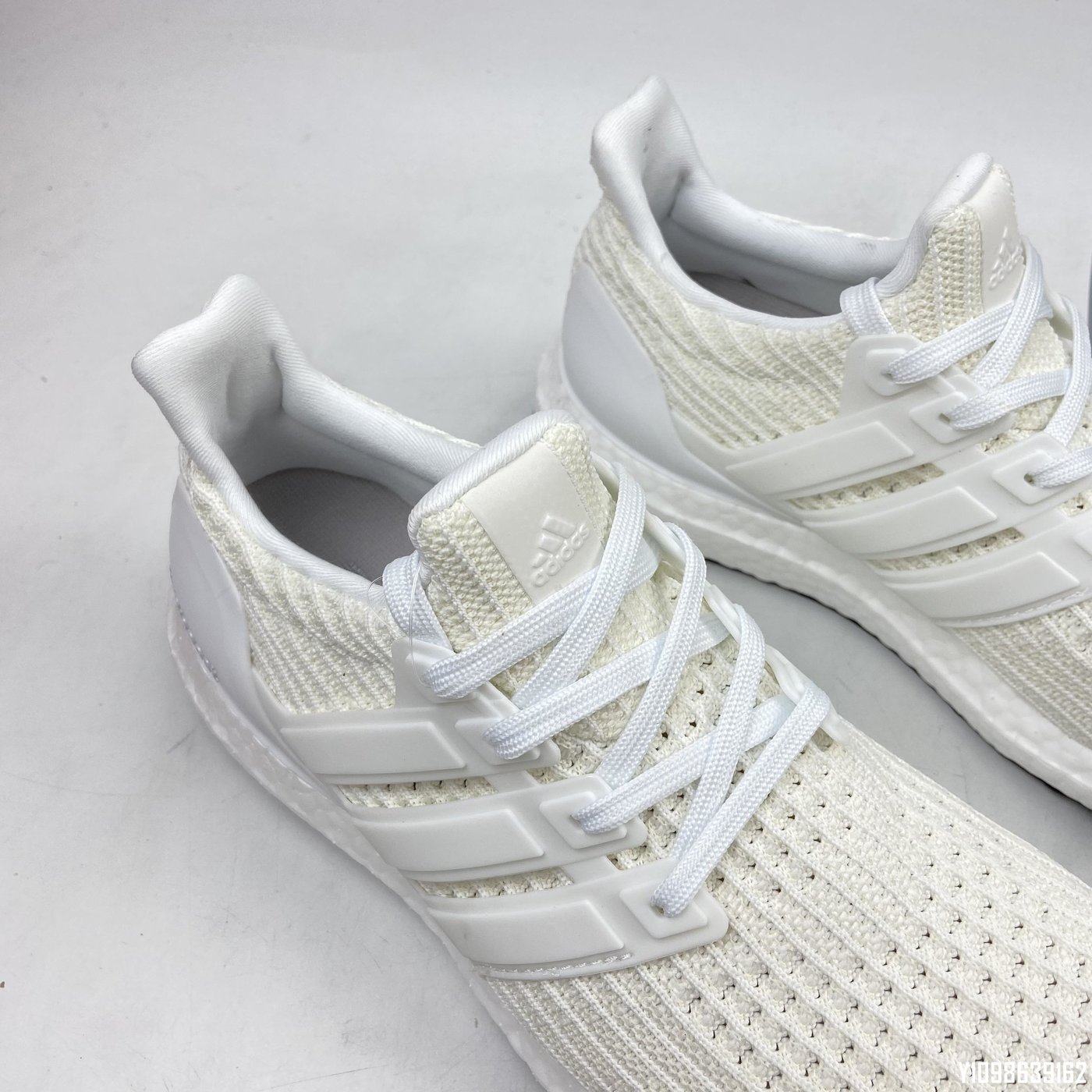 adidas Ultra Boost 4.0 BB6168 米白全白襪套男女鞋| Yahoo奇摩拍賣