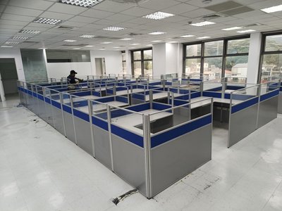 桃園國際二手貨中心-----160×160公分 L型辦公屏風桌