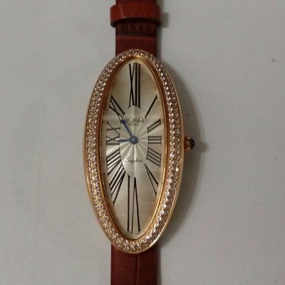 HOGA典雅白面石英女錶4.8*2.4cm含龍頭