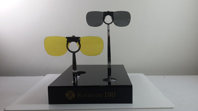 Rotation 磁吸夾片太陽眼鏡 (RT-09)。2入(灰太陽鏡片+黃夜視鏡片) 880元