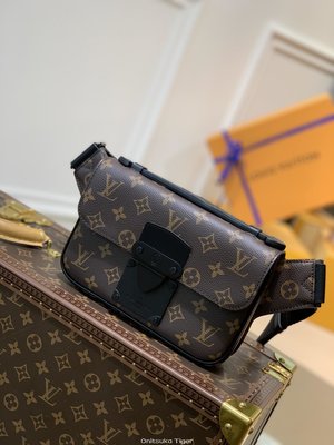二手Louis Vuitton LV S Lock Sling Bag 腰包 M45807黑花