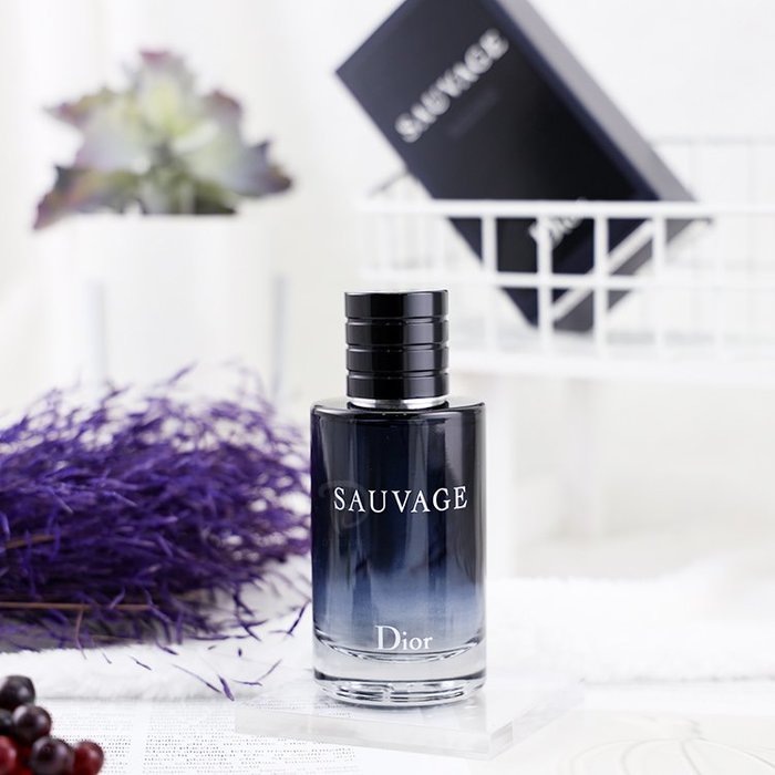 200ml 新品未開封】Christian Dior SAUVAGE EDT-