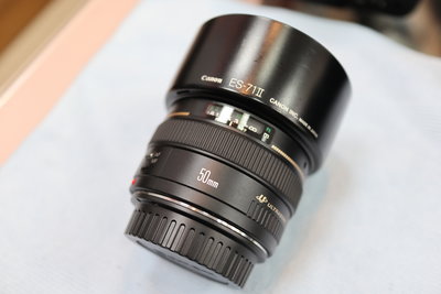 Canon Lens EF 50mm F1.4 +原廠遮光罩  盒裝齊全