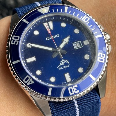 楽時計 CASIO 卡西歐 槍魚系列 深海潛將橡膠水鬼錶/黑x藍框 MDV-106B-2AVCF 改裝原裝紅針 獨一無二