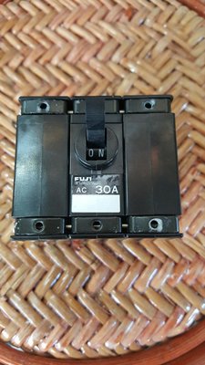 [清倉才有的價格]富士後插式電路保護開關CP33E 3P5A 10A 30A 附座