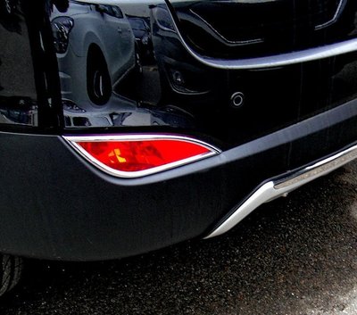 現貨熱銷-易車汽配 Hyundai IX35 ix35 2010~2015 改裝 鍍鉻銀 後霧燈框貼 後保桿 後反光片飾