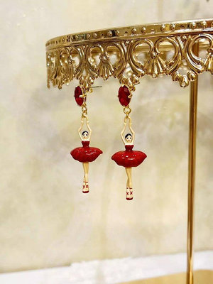 熱銷#Les Nereides 芭蕾舞女孩 紅色裙子 鑲鉆寶石耳環耳夾