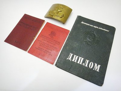 小 西 洋 ☪ ¸¸.•*´¯` 蘇聯海軍黃銅皮帶頭&三本證件