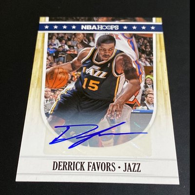 Derrick Favors 2011-12 NBA Hoops #233 Autographs