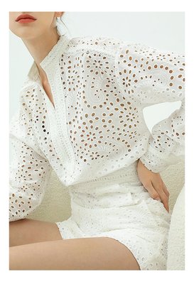 🌸Angela🌸海邊度假鏤空刺繡法式蕾絲衫女夏白色氣質襯衫 (30604)