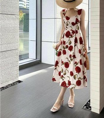 正韓，韓國進口粉底紅玫瑰圖案長洋裝，全新品，特價700元含運費，類似0918 ，MOMA，iroo