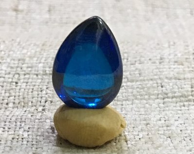 如是P916水龍珠（Naga eye藍色水滴）又稱天界寶石