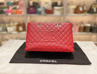 Chanel GST 紅色魚子醬皮銀扣手提包 大號 尺寸：4