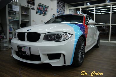 Dr. Color 玩色專業汽車包膜 BMW 1M 車身線條客製化 (3M 1080)