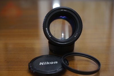 【售】漂亮 NIKON AF NIKKOR 85mm F1.8 自動對焦定焦大光圈人像鏡